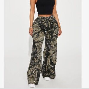 Cameo pants